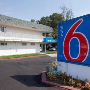 Фотографии гостиницы 
            Motel 6-Davis, CA - Sacramento Area