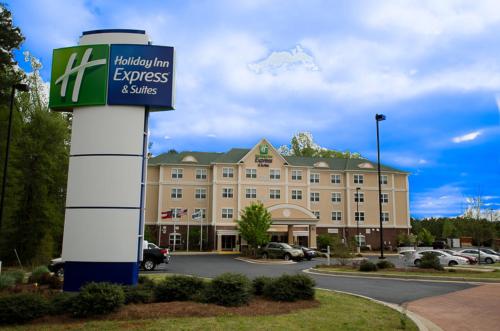 Фотография гостиницы Holiday Inn Express Hotel & Suites Lagrange I-85, an IHG Hotel