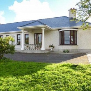 Фотография гостевого дома Belladrihid Cottage, Ballysadare