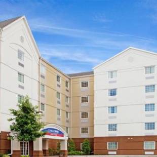 Фотографии гостиницы 
            Candlewood Suites Columbia-Fort Jackson, an IHG Hotel