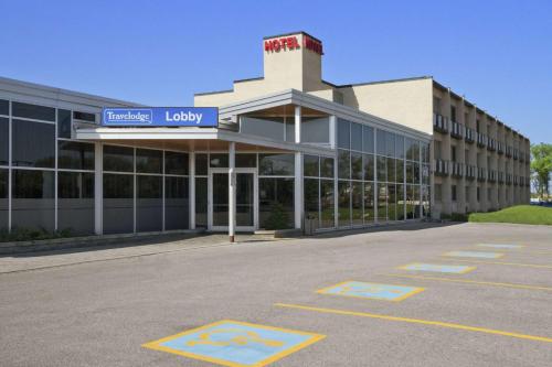 Фотография мотеля Travelodge by Wyndham Richmond Hill