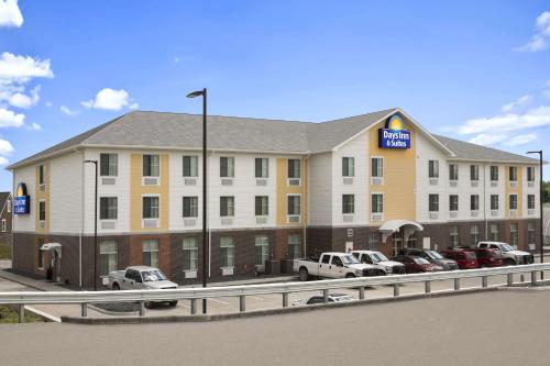 Фотография гостиницы Days Inn & Suites by Wyndham Belmont