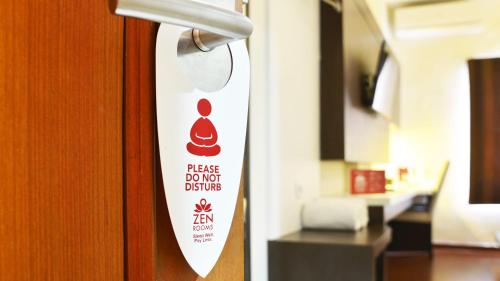 Фотография гостиницы Urban24 Syariah Depok