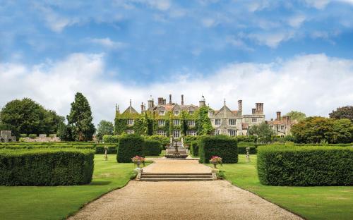 Фотографии гостиницы 
            Eastwell Manor, Champneys Hotel & Spa