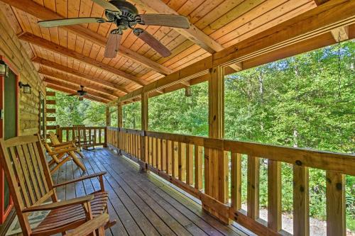 Фотографии гостевого дома 
            Andrews Cabin in Nantahala National Forest!