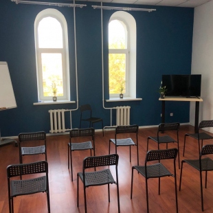 Фотография конференц-зала Зал Академии коммуникаций