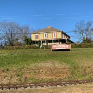 Фотография гостиницы Woodbridge Inn