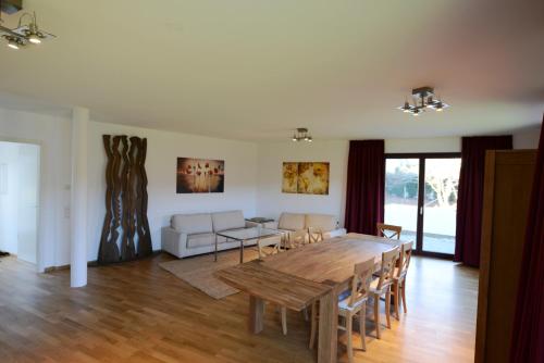 Фотография гостевого дома Quiet Nature Near Cologne 1