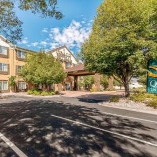 Фотография гостиницы Quality Inn & Suites University Fort Collins