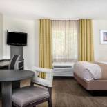 Фотография гостиницы Candlewood Suites Durham - RTP, an IHG Hotel