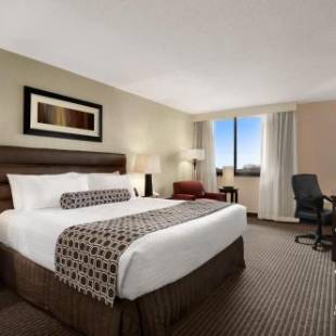 Фотографии гостиницы 
            Crowne Plaza Columbus North - Worthington, an IHG Hotel