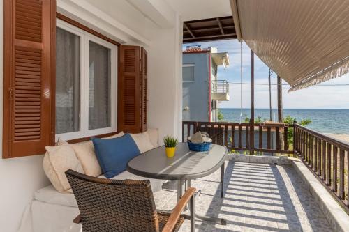 Фотография гостевого дома Chalkidiki Beachfront Apartment
