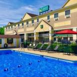 Фотография гостиницы Quality Inn & Suites Evergreen Hotel