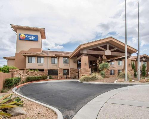 Фотографии гостиницы 
            Comfort Inn Benson near Kartchner Caverns