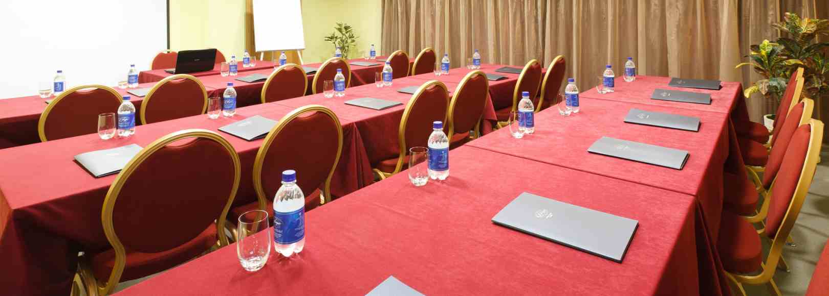 Фотография комнаты для переговоров Европа