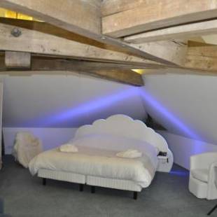 Фотографии гостиницы
Les Tonnelles