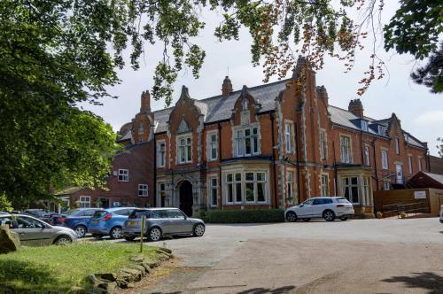 Фотография гостиницы Best Western Grimsby Oaklands Hall Hotel