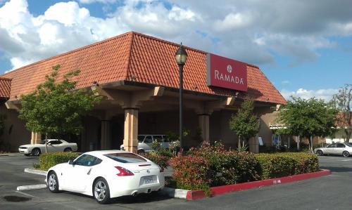 Фотография гостиницы Ramada by Wyndham Fresno North