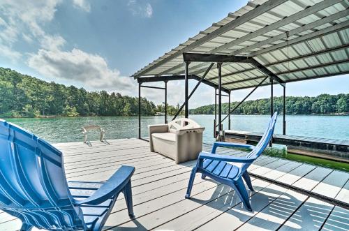 Фотография гостевого дома Spacious Lake Hartwell Home with Private Boat Ramp!