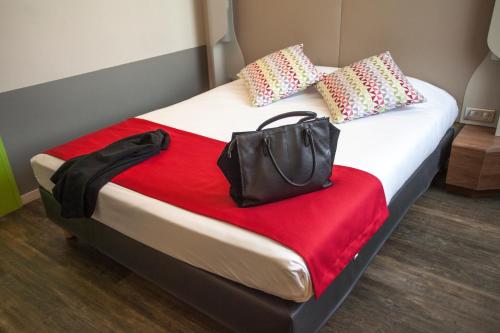 Фотография гостиницы Campanile Bordeaux Centre - Gare Saint-Jean