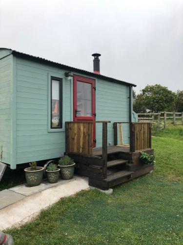 Фотографии базы отдыха 
            Clydesdale Shepherds hut