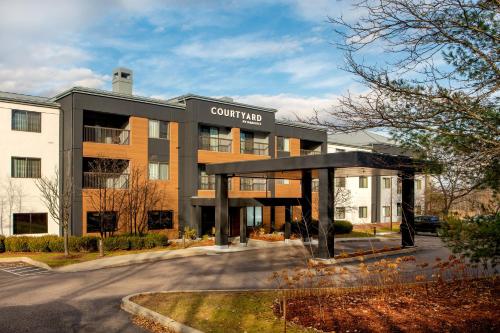 Фотографии гостиницы 
            Courtyard Burlington Williston