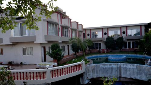 Фотографии гостиницы 
            SV-Inns Dwarkadhish Resort