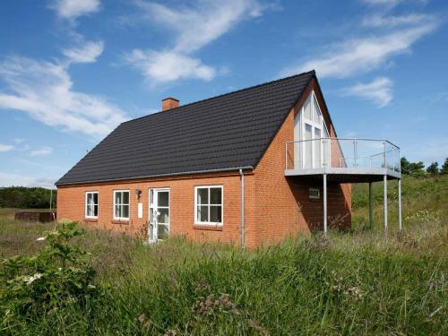 Фотографии гостевого дома 
            Four-Bedroom Holiday home in Hanstholm 3