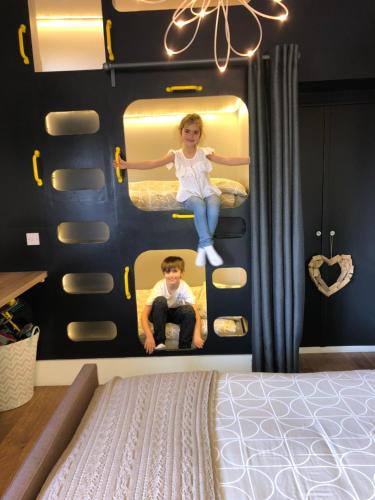 Фотография гостевого дома Windsor Studio West-Only 10 mins from Legoland