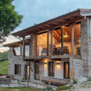 Фотография гостевого дома Pulieru - Casa vacacional ideal para escapadas de primavera con vistas de los Picos de Europa