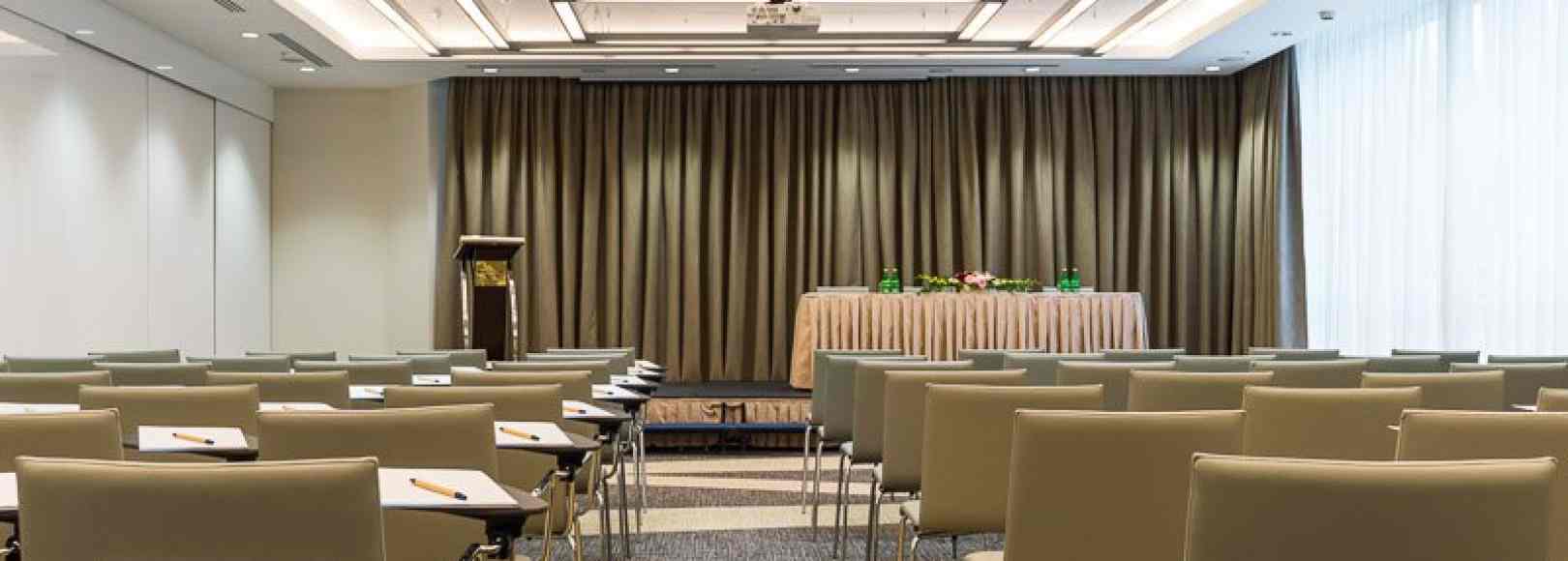 Фотография конференц-зала Илюшин