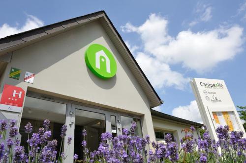 Фотография гостиницы Campanile Versailles Buc