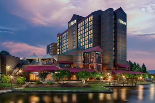 Фотография гостиницы Hilton Charlotte University Place
