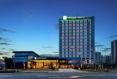 Фотография гостиницы Holiday Inn Wuxi Taihu New City, an IHG Hotel