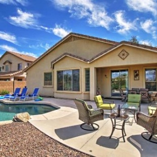 Фотография гостевого дома Queen Creek Home with Private Pool and Golf Course View