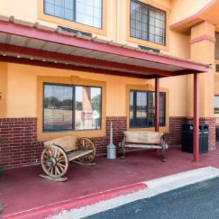 Фотографии гостиницы 
            Econo Lodge Lubbock I-27