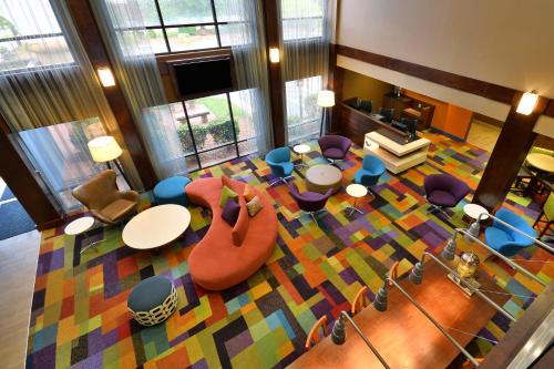 Фотография гостиницы Fairfield Inn and Suites by Marriott Winston Salem/Hanes