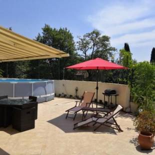 Фотографии гостевого дома 
            Roquefort les Pins-2 p-piscine-terrasse-prestations