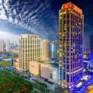 Фотографии гостиницы 
            Sheraton Grand Wuhan Hankou Hotel