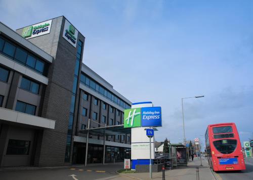 Фотография гостиницы Holiday Inn Express London Heathrow T5, an IHG Hotel