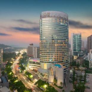 Фотографии гостиницы 
            Crowne Plaza Zhuhai City Center, an IHG Hotel