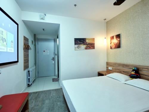 Фотография гостиницы Shell Yantai Youth South Road Ludong University Hotel