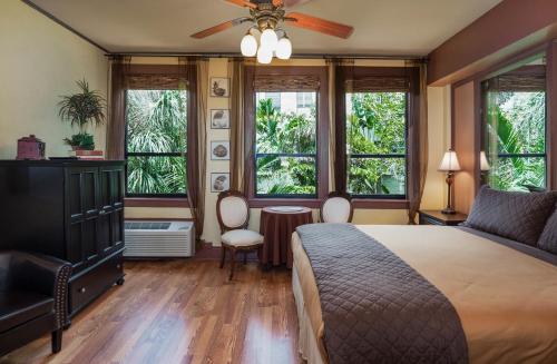 Фотография апарт отеля Hemingway Suites at Palm Beach Hotel Island