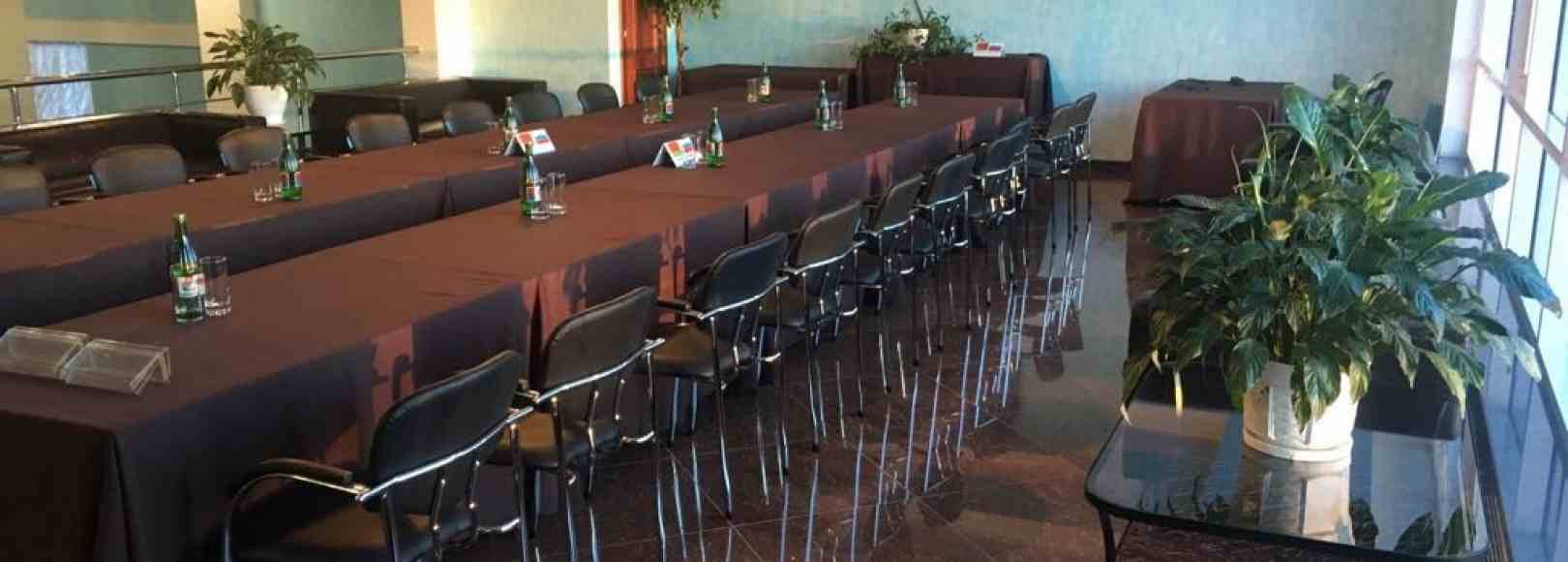 Фотография конференц-зала Зал для совещаний