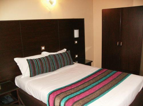 Фотография гостиницы Hôtel du Val de Seine