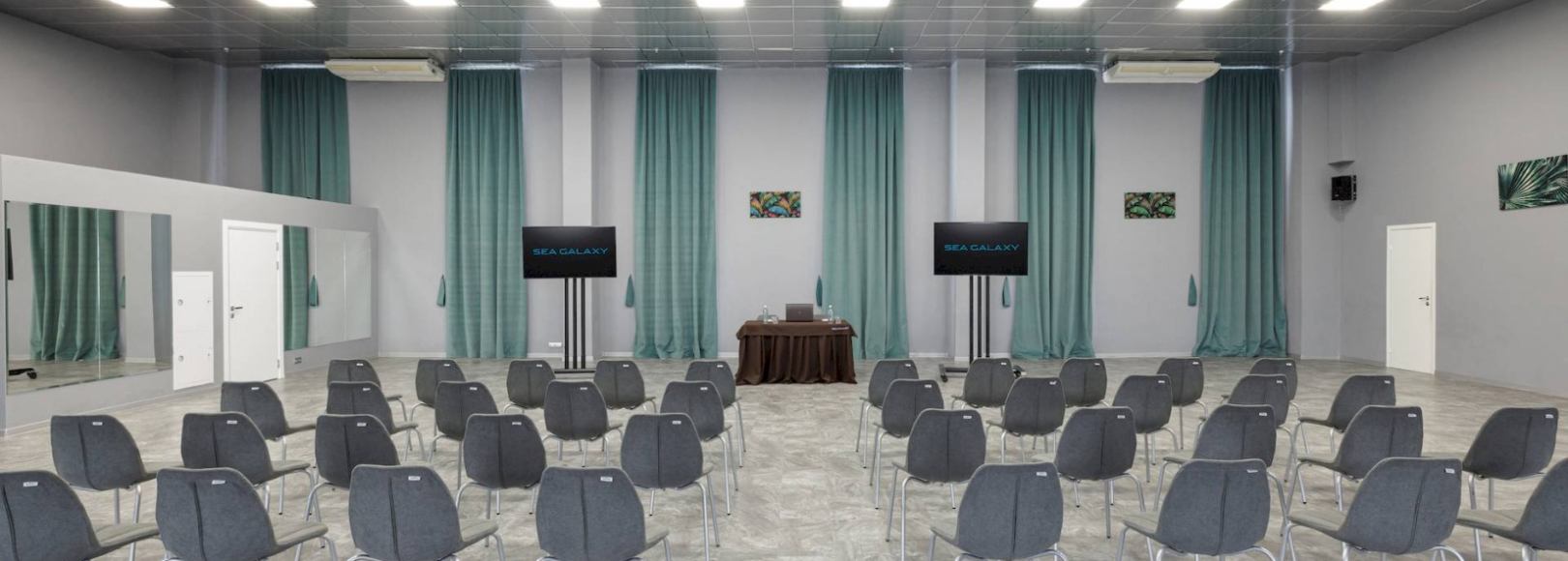 Фотография конференц-зала Галерея