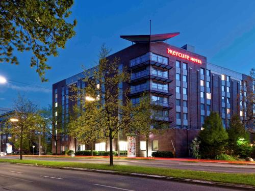 Фотография гостиницы Mercure Hotel Hamburg am Volkspark