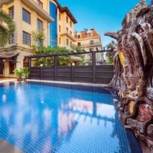 Фотографии гостиницы 
            Royal Crown Hotel Siem Reap