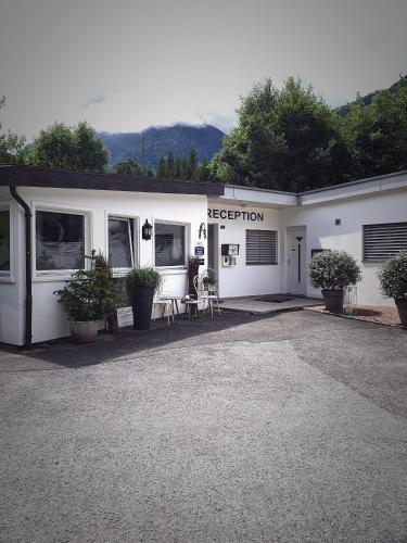 Фотография гостиницы Motel - Hôtel "Inter-Alp" à St-Maurice