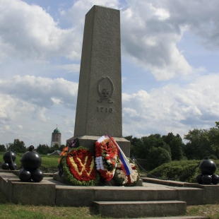 Фотография памятника Стела в память о русских солдатах